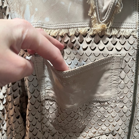 NWOT RIDICULOUS LEATHER JACKET…(JAKETT IS COMPANY) ONE OF A KIND!😍 ITS SO COOL🔥 - Picture 5 of 14